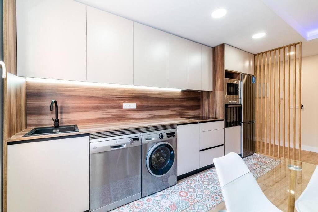 Modern Apartment Close To The City Center And Alhambra Granada Esterno foto