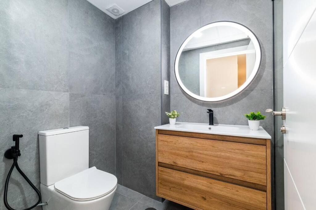 Modern Apartment Close To The City Center And Alhambra Granada Esterno foto